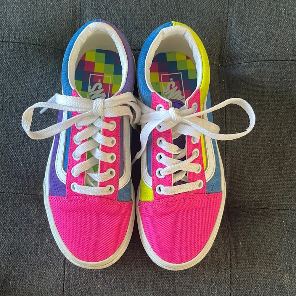 Kids color block low top vans